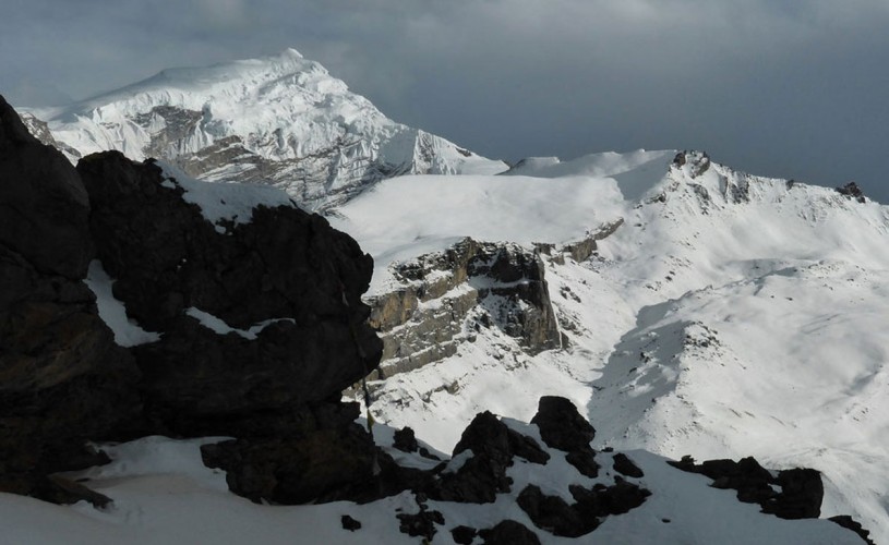 Amazing Chuli West Peak