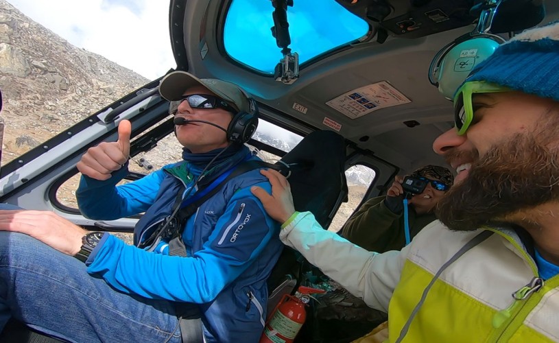 Helicopter Landing at EBC