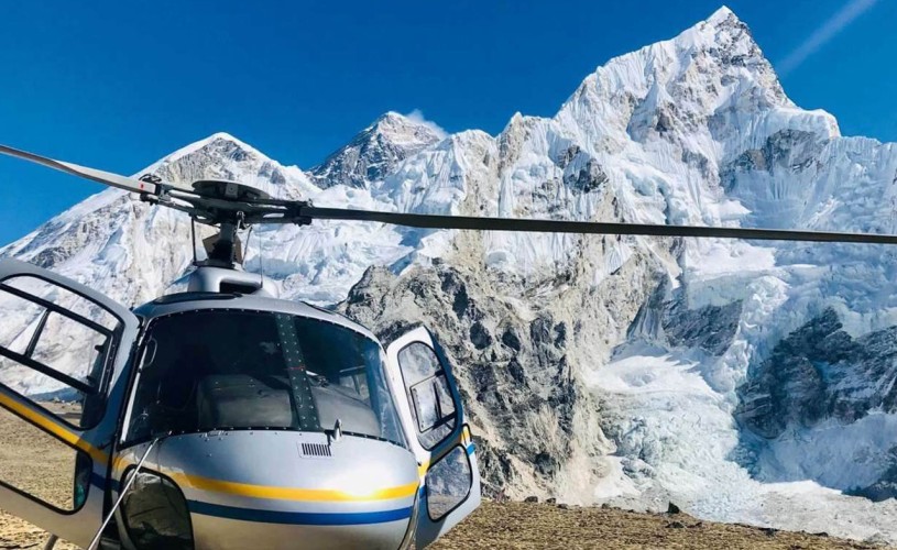Helicopter touched down at Kalapatthar