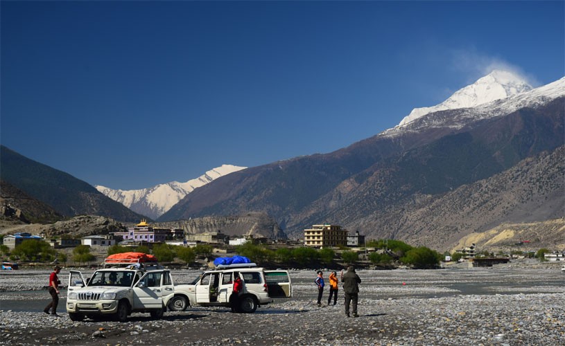 Overland Tour to Mustang