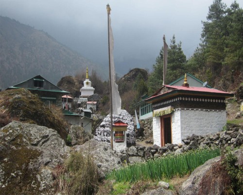  Phakding Village