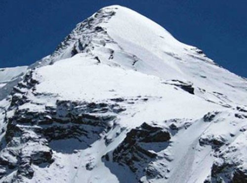Pisang Peak and Thorung La Pass Trek